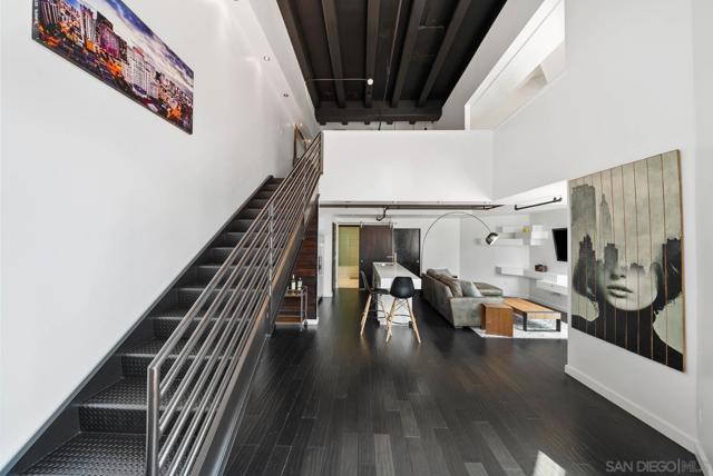 702 Ash St, San Diego CA: https://media.crmls.org/mediaz/1a7976b5-f12d-474b-b61f-abc30b313e64.jpg