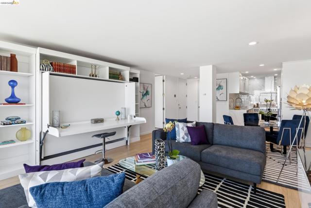 565 Bellevue Ave, Oakland CA: https://media.crmls.org/mediaz/1a7a263b-5db9-47be-bd07-fc835818f8e7.jpg