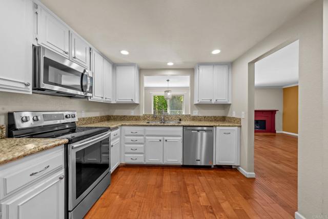 Detail Gallery Image 19 of 42 For 6543 Paseo Adelante, Carlsbad,  CA 92009 - 3 Beds | 2/1 Baths