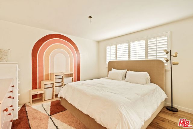 6641 Bedford Avenue, Los Angeles CA: https://media.crmls.org/mediaz/1a7cd828-9b8d-4f79-ba3f-219ab03891b6.jpg