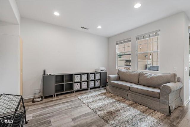 Detail Gallery Image 13 of 44 For 3027 N Oxnard Bld, Oxnard,  CA 93036 - 3 Beds | 2/1 Baths