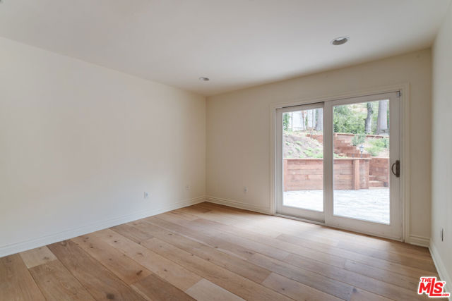 15514 Del Gado Drive, Sherman Oaks CA: https://media.crmls.org/mediaz/1a7d85cf-90e3-463b-89ee-21b79c26dca1.jpg