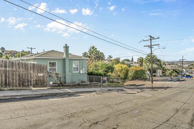 Detail Gallery Image 25 of 32 For 5977 Balmoral Dr, San Diego,  CA 92114 - 2 Beds | 1 Baths