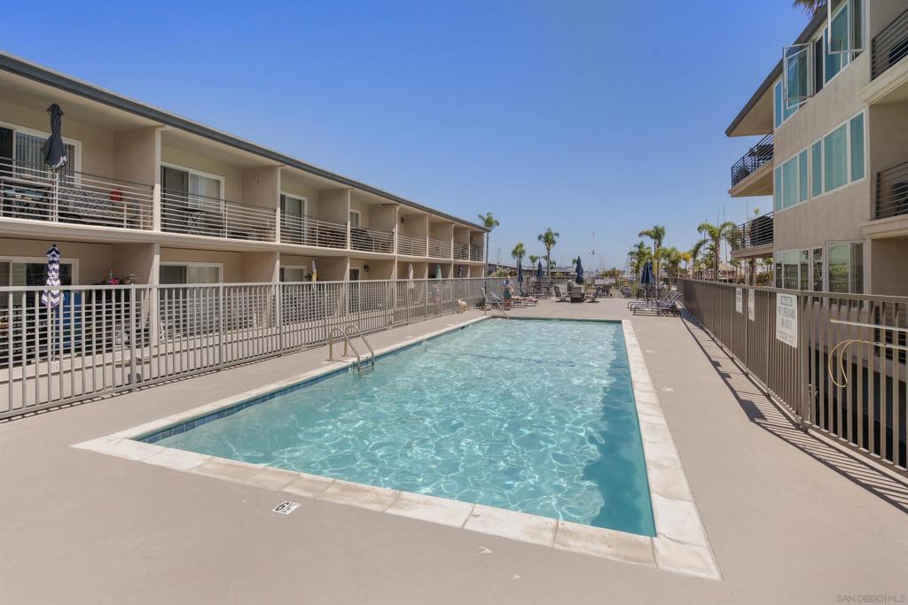 1021 Scott - photo 7