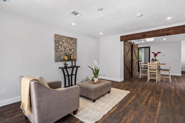 4189 Ogden Dr, Fremont CA: https://media.crmls.org/mediaz/1a7e66e0-4ecc-417a-9b70-ad4f11a62ac1.jpg