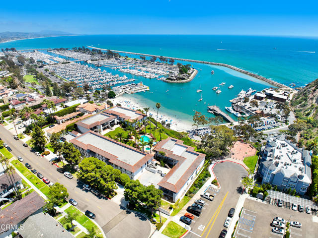 24242 Santa Clara Avenue, Dana Point CA: https://media.crmls.org/mediaz/1a7f2935-5a68-4a4f-89bd-b7e0ea6eec11.jpg