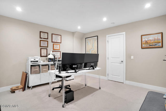 4953 Kilburn Court, Oak Park CA: https://media.crmls.org/mediaz/1a808f43-0b28-4475-b9e1-5a579ec427b4.jpg