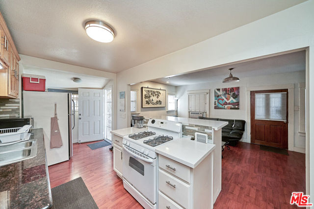 1224 Dewey Avenue, Los Angeles CA: https://media.crmls.org/mediaz/1a80ff2b-58d3-44e3-ab60-d3194c592e8b.jpg