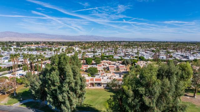 34585 Calle Tobara, Cathedral City CA: https://media.crmls.org/mediaz/1a8172ae-5056-44ba-80fa-ad37bfae7501.jpg