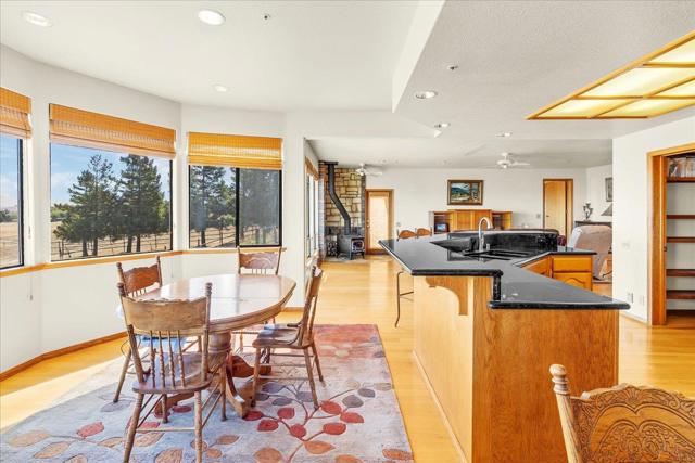 275 Nicholson Drive, Hollister CA: https://media.crmls.org/mediaz/1a818729-d965-41b3-a0bf-d16522bea8c1.jpg