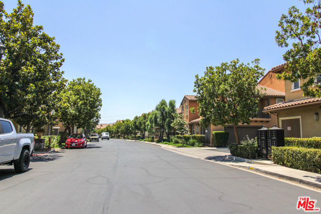 28562 Herrera Street, Valencia CA: https://media.crmls.org/mediaz/1a819974-d952-4eeb-b4fa-3a65043bf194.jpg