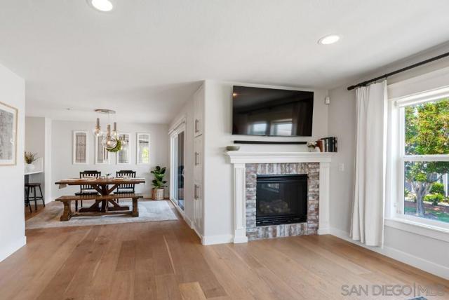 3514 Shoreline Bluff Ln, San Diego CA: https://media.crmls.org/mediaz/1a81b671-6d7d-41f9-9d59-cd42d8c24590.jpg