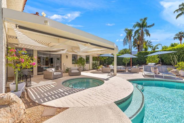 4 Lincoln Place, Rancho Mirage CA: https://media.crmls.org/mediaz/1a822024-251b-4d45-99b5-b6e960d25e4c.jpg