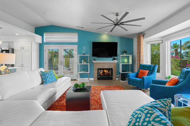1360 E Vista Chino, Palm Springs CA: https://media.crmls.org/mediaz/1a83a2c3-4f7b-4078-b49b-9e65ff4def18.jpg