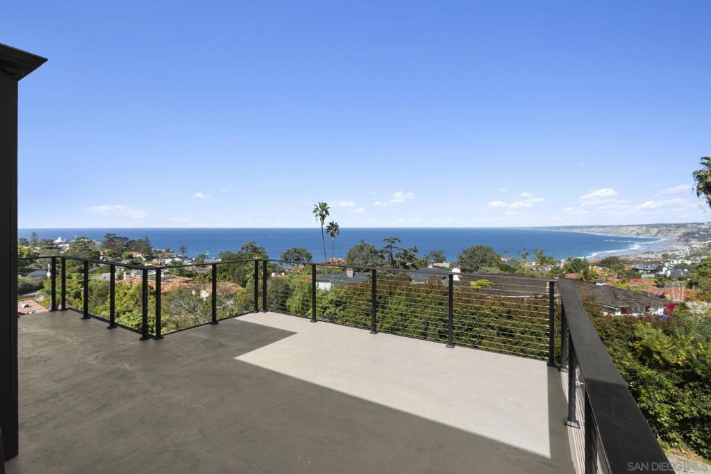 1846 Castellana Rd - photo 14
