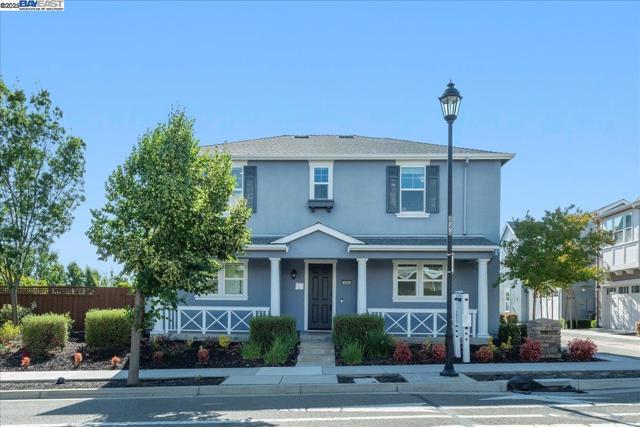 4206 Sunset View Dr, Dublin CA: https://media.crmls.org/mediaz/1a83dca2-d9e4-4987-a769-f7613e350874.jpg