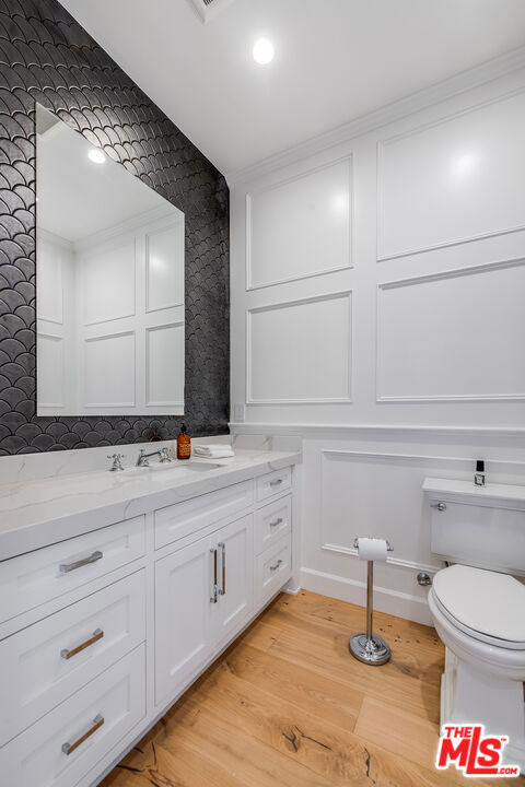 4402 Ledge Avenue, Toluca Lake CA: https://media.crmls.org/mediaz/1a855a48-9195-4bc0-bd21-d83f38e7122e.jpg