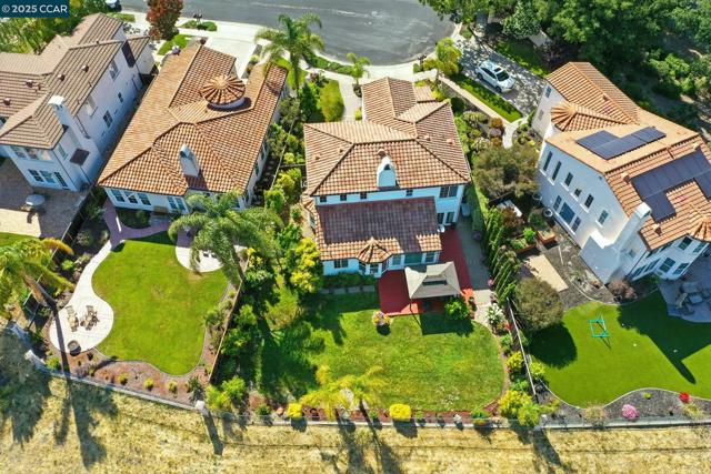 416 Ustilago Ct, San Ramon CA: https://media.crmls.org/mediaz/1a855c1b-1f66-41d6-b526-25e42e523adb.jpg