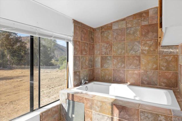 Detail Gallery Image 12 of 20 For 34174 Hampton Rd, Pauma Valley,  CA 92061 - 2 Beds | 1 Baths