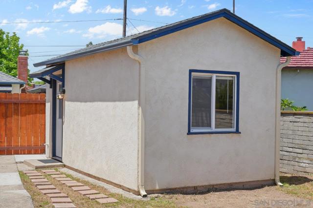 8787 Washington Avenue, La Mesa CA: https://media.crmls.org/mediaz/1a85f0ae-ebad-4cc8-9e3f-dccd60035f4f.jpg