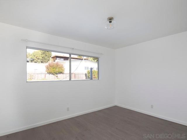 721 Camino Del Mar, Del Mar CA: https://media.crmls.org/mediaz/1a86f988-a77a-4383-8b41-69913fde3764.jpg