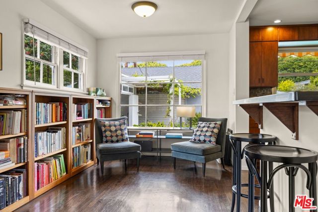 11121 Franklin Avenue, Culver City CA: https://media.crmls.org/mediaz/1a874a5b-efe2-478b-ba79-8a3ce46e2fd8.jpg