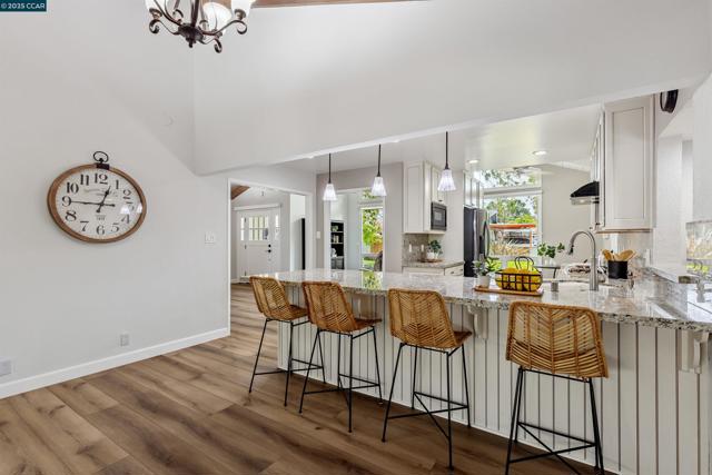 1838 Sunnyvale Ave, Walnut Creek CA: https://media.crmls.org/mediaz/1a882780-2330-4efc-8573-2a244d7d245f.jpg
