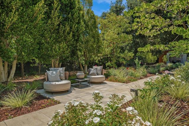 88 Tuscaloosa Avenue, Atherton CA: https://media.crmls.org/mediaz/1a883b80-5ff4-4764-9ca0-b51a4ff5438b.jpg