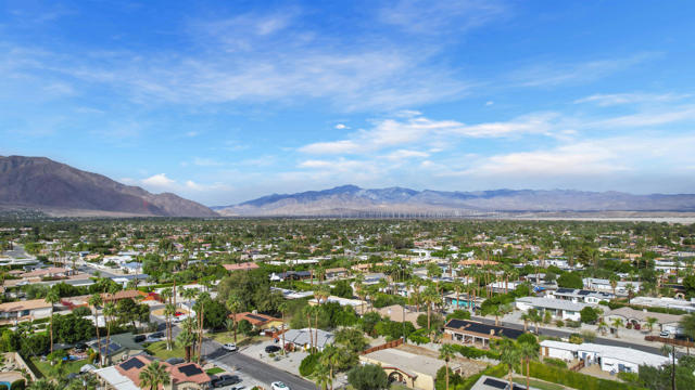 2800 E San Juan Road, Palm Springs CA: https://media.crmls.org/mediaz/1a89b8d6-2e3a-45e6-a2a4-35b4206f2e06.jpg