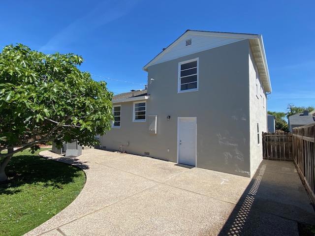 1408 Birch Avenue, San Mateo CA: https://media.crmls.org/mediaz/1a89c442-143a-4bdd-8f62-b3df19045fa2.jpg
