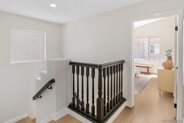 9471 Compass Point Dr S, San Diego CA: https://media.crmls.org/mediaz/1a8a682a-26ce-4804-a6bd-3208a772147e.jpg