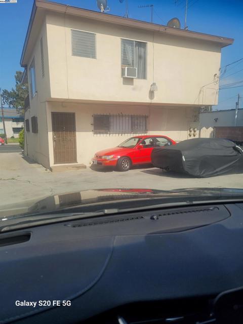 7839 S Normandie, Los Angeles CA: https://media.crmls.org/mediaz/1a8a9413-3416-40ed-9dc6-addb48cf847a.jpg