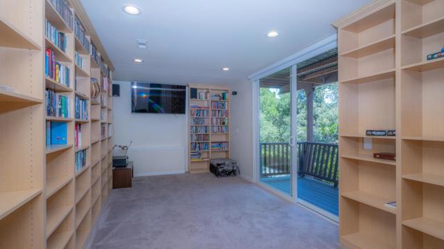 15 Kiowa Court, Portola Valley CA: https://media.crmls.org/mediaz/1a8a9e87-a9b2-44aa-b6c1-fc76e2565c8c.jpg