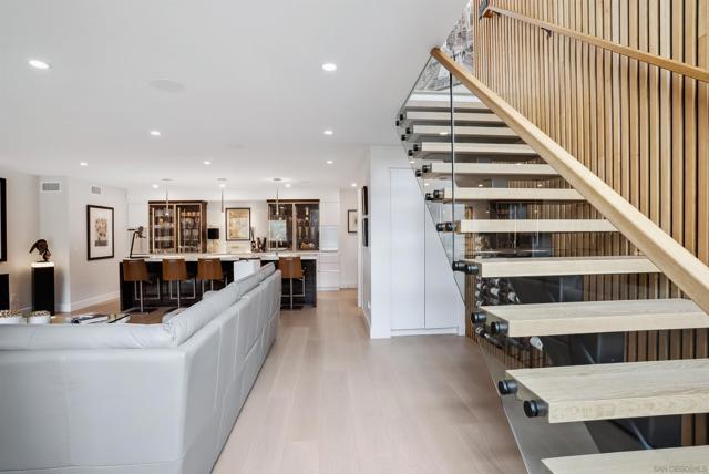 3334 Caminito Cabo Viejo, Del Mar CA: https://media.crmls.org/mediaz/1a8c432f-de43-45f6-81e6-8c55e9df30d2.jpg