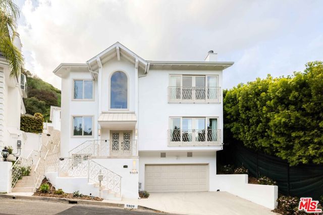 9809 Beeson Drive, Beverly Hills CA: https://media.crmls.org/mediaz/1a8d9bcf-eb6b-43b2-8e0d-c8e3fb7a51f7.jpg