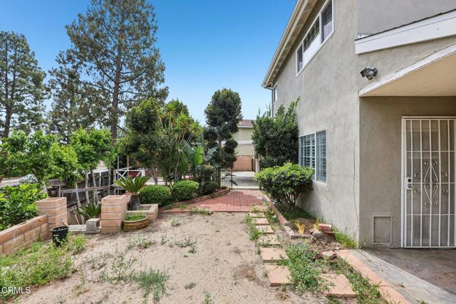 Detail Gallery Image 35 of 39 For 10856 Topeka Dr, Porter Ranch,  CA 91326 - 5 Beds | 4 Baths