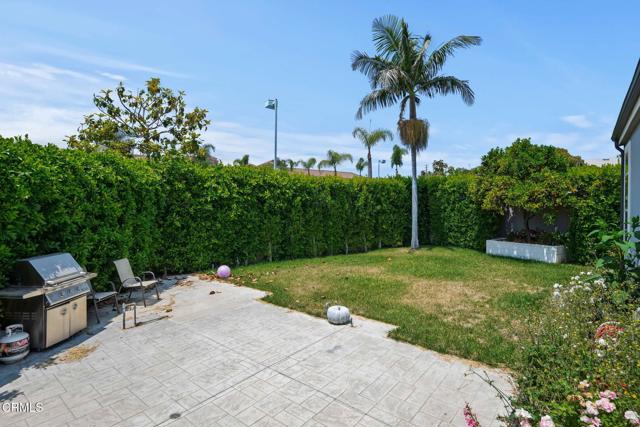 11100 Telegraph Road, Ventura CA: https://media.crmls.org/mediaz/1a8e8907-4b0b-41e8-9b66-87752d04801d.jpg