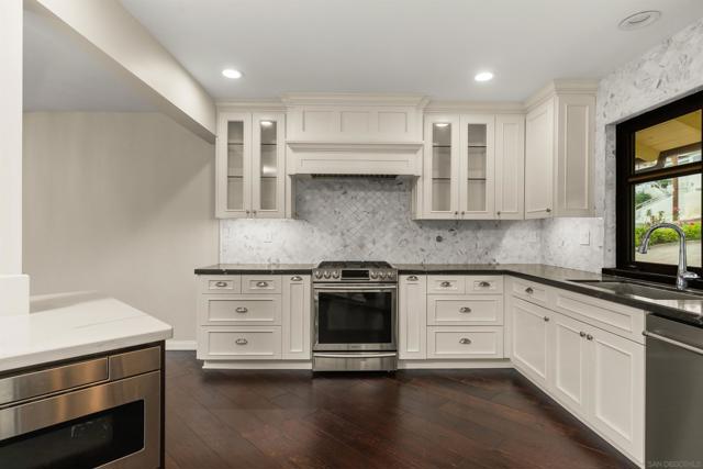 5602 Ladybird Lane, La Jolla CA: https://media.crmls.org/mediaz/1a8ed4b6-b674-4adb-a9b9-ee29f0f260bf.jpg