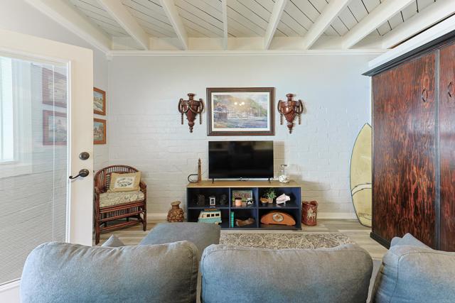 Detail Gallery Image 11 of 42 For 413 J St, Coronado,  CA 92118 - 1 Beds | 1 Baths