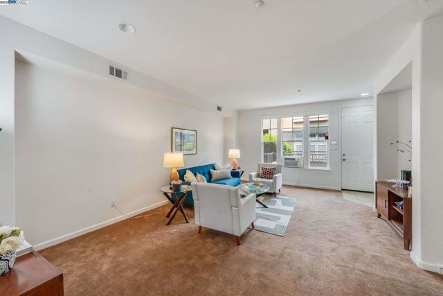 1586 Tucker St, Oakland CA: https://media.crmls.org/mediaz/1a924788-07a7-4ddf-aef6-4bb0e164b5a8.jpg