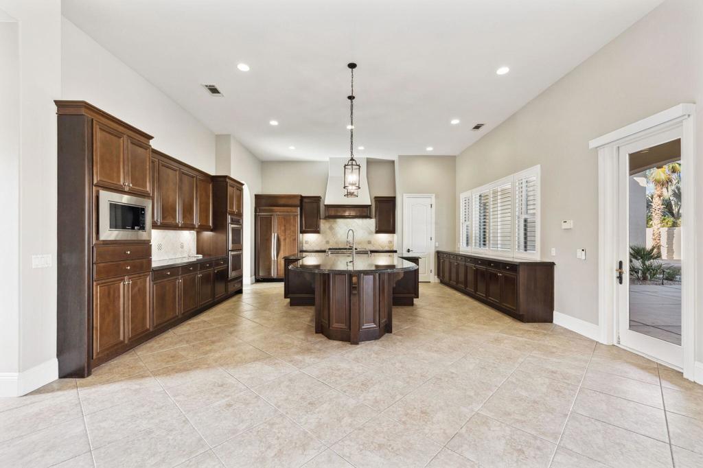 MLS #219137722DA image #9