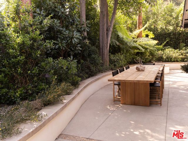 14804 Greenleaf Street, Sherman Oaks CA: https://media.crmls.org/mediaz/1a92721d-fa6c-4645-9fd7-34b5ebf37a44.jpg