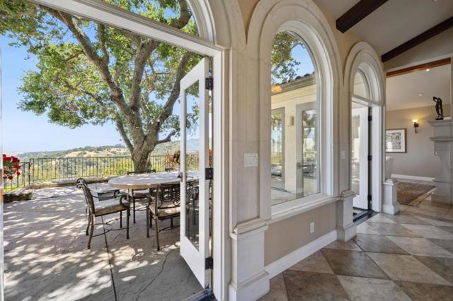 7 Redberry, Portola Valley CA: https://media.crmls.org/mediaz/1a936cb8-0768-496f-b777-9b610fa14c25.jpg