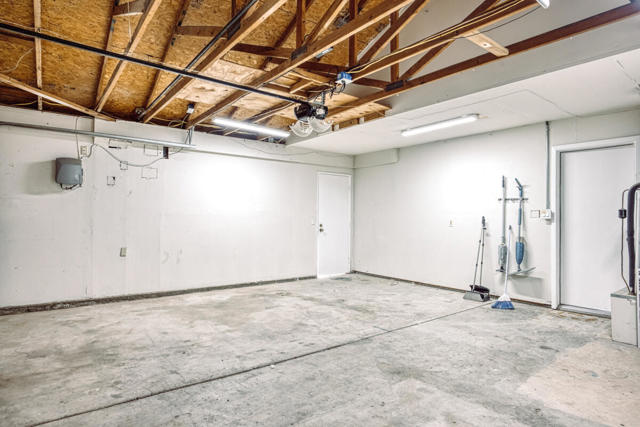 80917 Brown Street, Indio CA: https://media.crmls.org/mediaz/1a939fe6-1b24-4106-bcca-96f125614aae.jpg