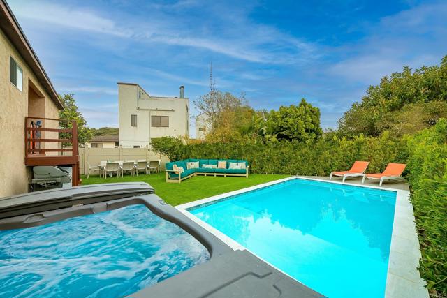 Detail Gallery Image 22 of 45 For 965 Rosecrans Street, San Diego,  CA 92106 - 4 Beds | 2/3 Baths