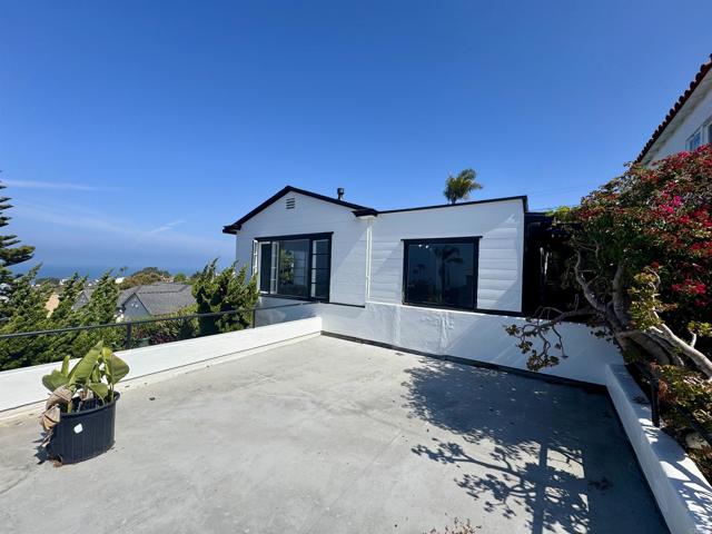 Detail Gallery Image 7 of 59 For 4452 Orchard Ave, San Diego,  CA 92107 - 3 Beds | 2 Baths