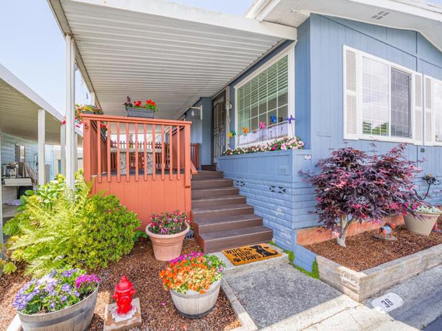 2435 Felt Street, Santa Cruz CA: https://media.crmls.org/mediaz/1a945e39-3812-43c9-80cd-17906febf4f9.jpg