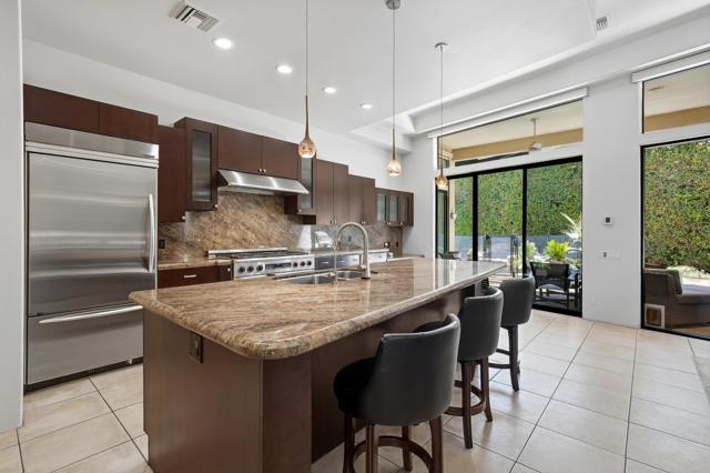 47200 Desert Lily Drive, Palm Desert, CA 92260