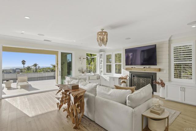 870 Hymettus Avenue, Encinitas CA: https://media.crmls.org/mediaz/1a94d65f-4986-4304-b65f-45349734873b.jpg