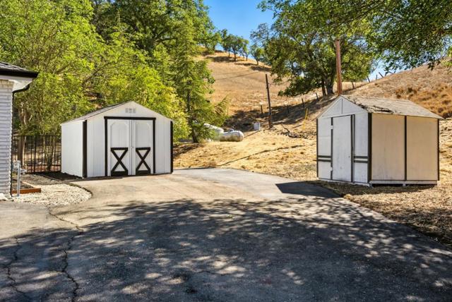 6650 Johnston Road, Pleasanton CA: https://media.crmls.org/mediaz/1a954e14-7556-4885-a133-3c8efe0c9e34.jpg